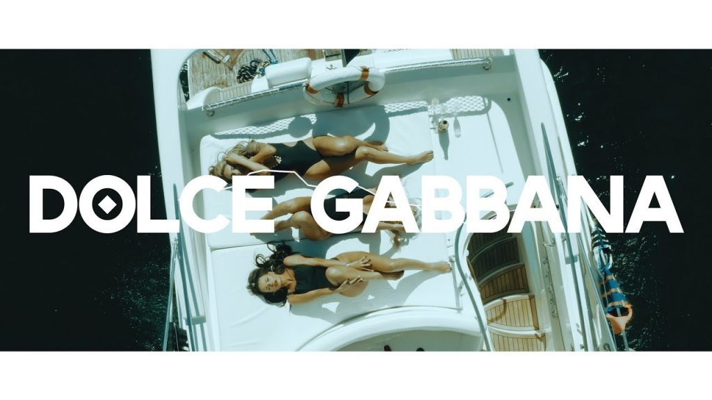 Asculta online, Mara Georgescu - Dolce Gabbana, single nou