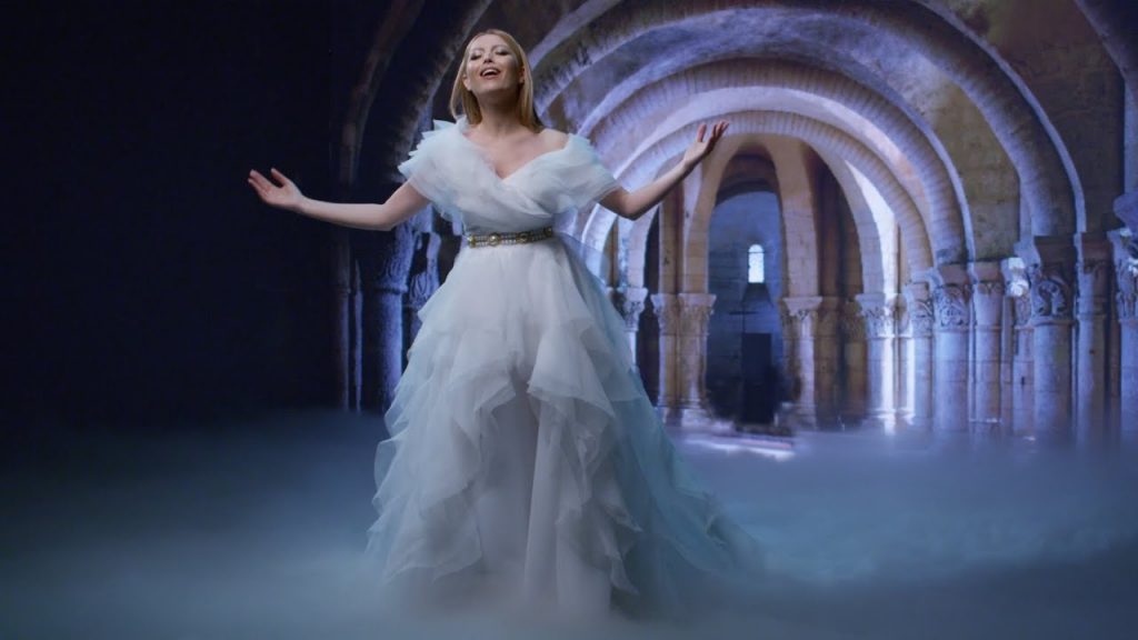 ELENA - Colinda Craciunului, Radio Click Romania, Elena, colinda Craciunului, versuri ELENA - Colinda Craciunului, Radio Click,