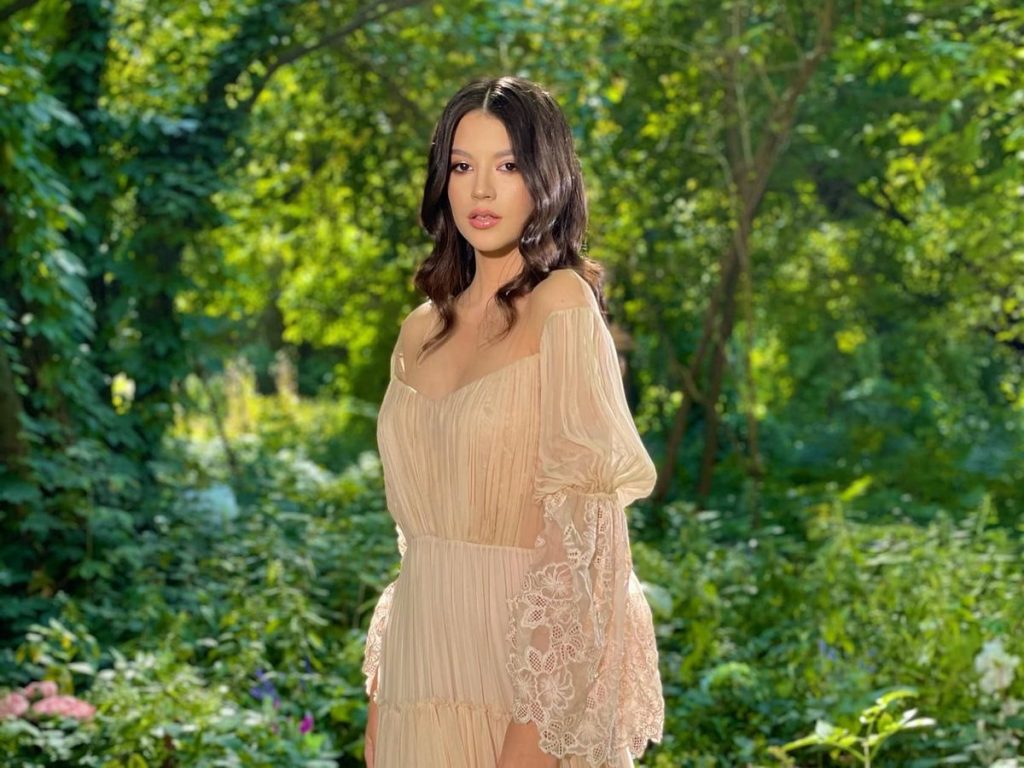 Cleopatra Stratan - In dreapta mea, Cleopatra Stratan, In dreapta mea, asculta Radio Click Romania,