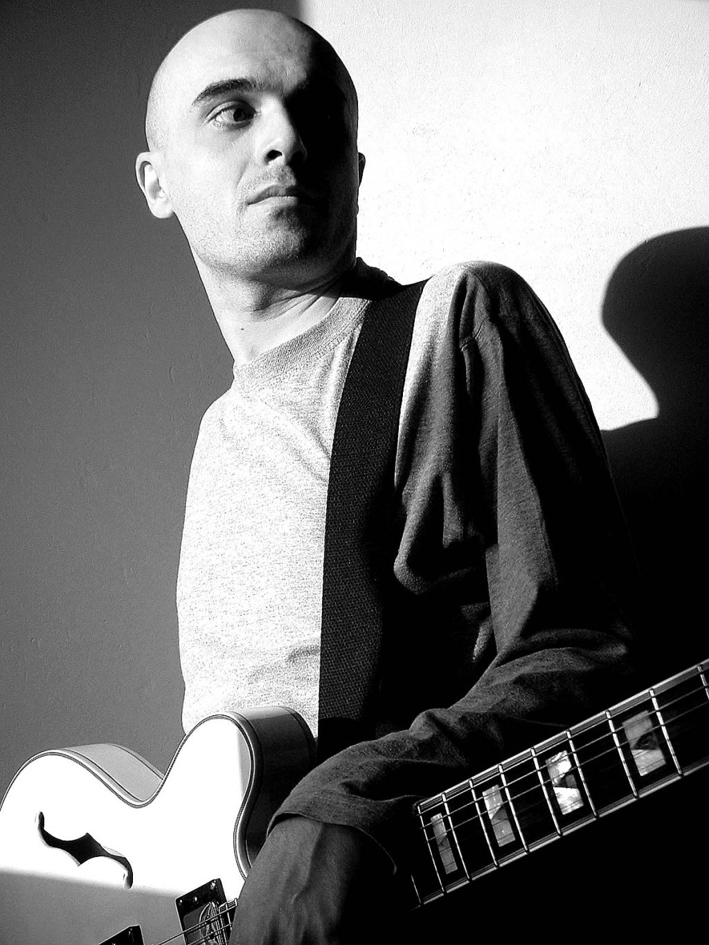 Dute - artist francez promovat de Radio Click Romania